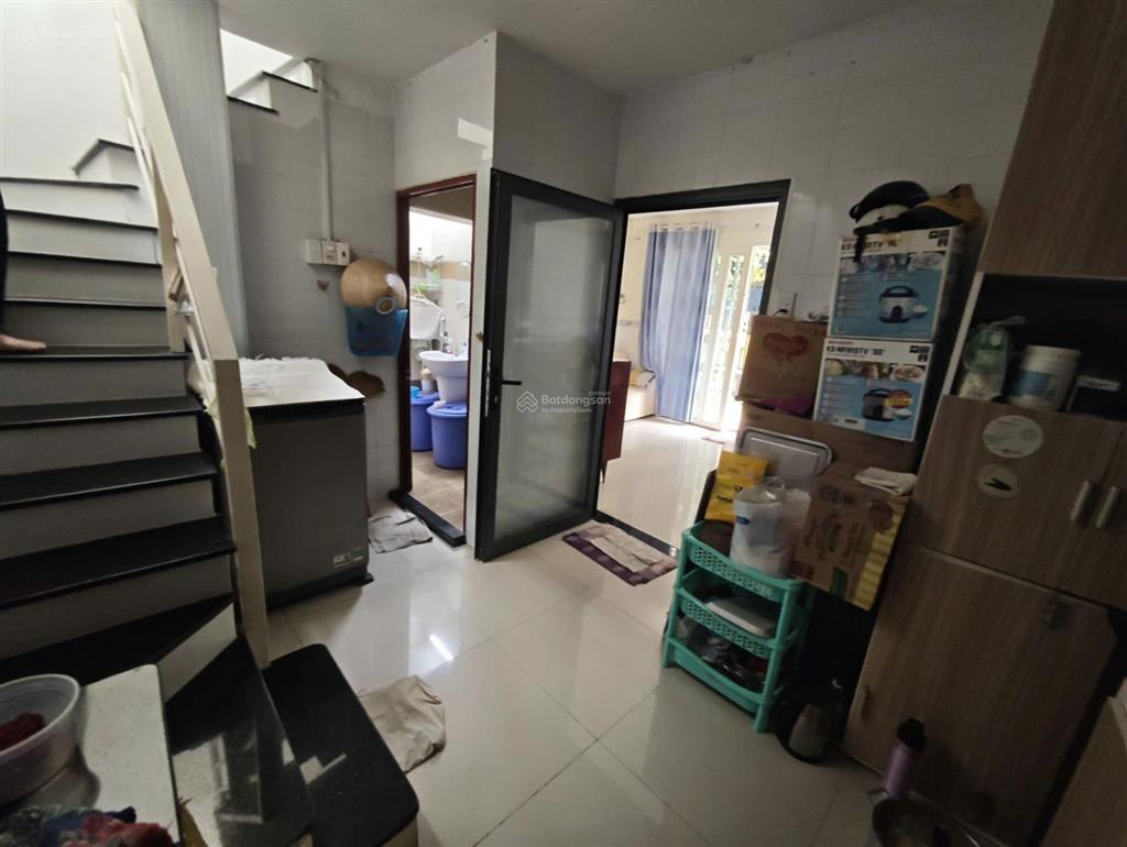 Bán nhà 2 tầng 1/ đường hiệp bình, 31m2, ngang 5m nhà rất đẹp gần phạm văn đồng