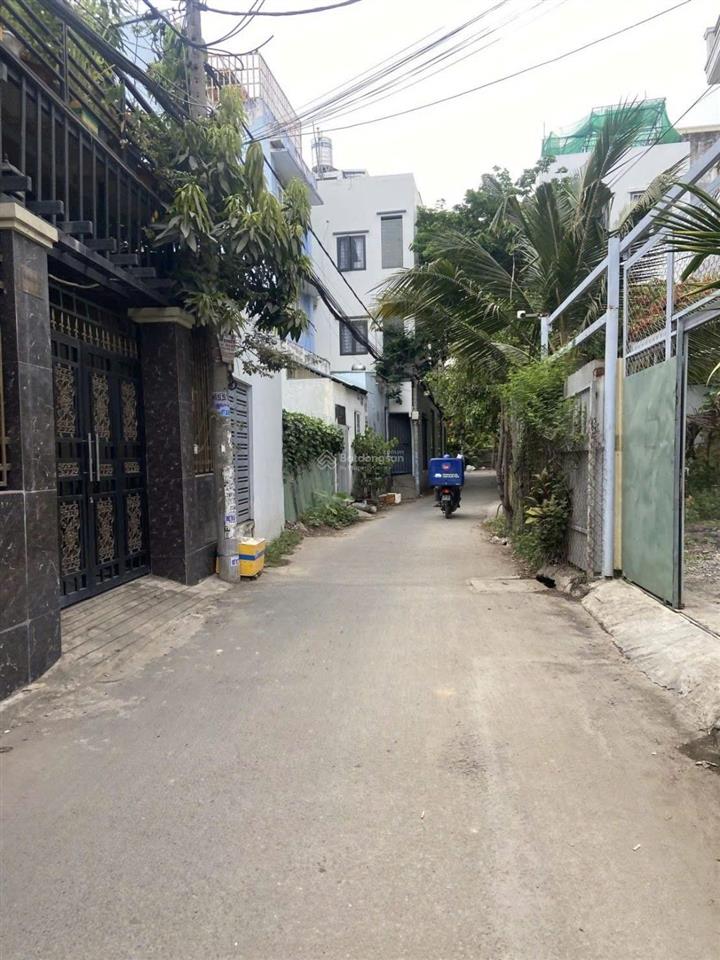 Bán nhà mặt tiền hẻm kinh doanh 606 quốc lộ 13 hiệp bình phước ngay kdc hồng long