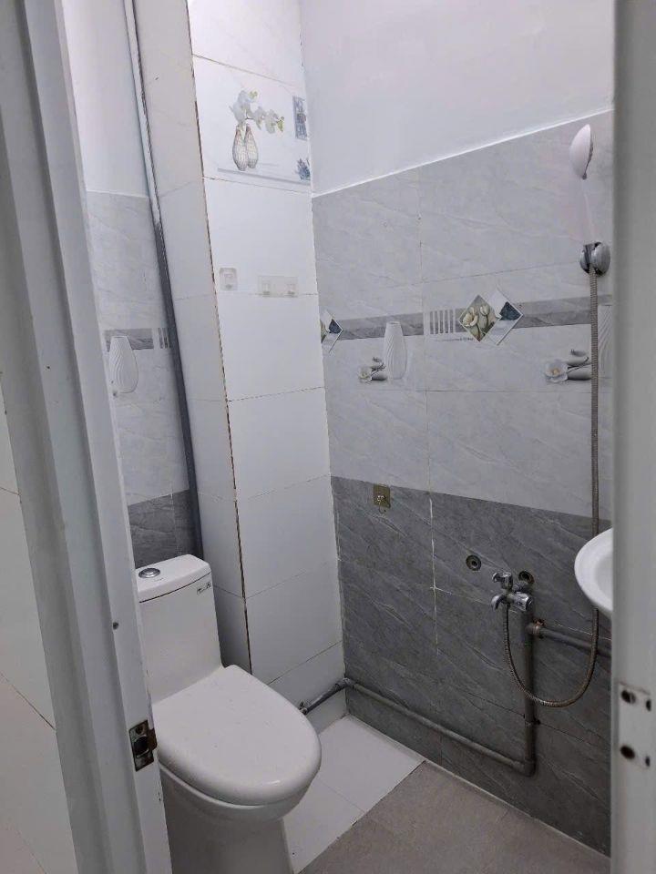 BÁN NHÀ 2 TẦNG HẺM XE HƠI ĐƯỜNG TAM PHÚ - GẦN CHỢ HIỆP BÌNH, CÓ PHÒNG NGỦ DƯỚI TRỆT