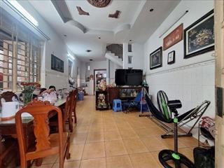 Bán nhà Trường Thọ Thủ Đức 110m2 3 tầng 4 phòng ngủ, sân để xe rộng, sân thượng, hẻm thông, gần chợ Thủ Đức
