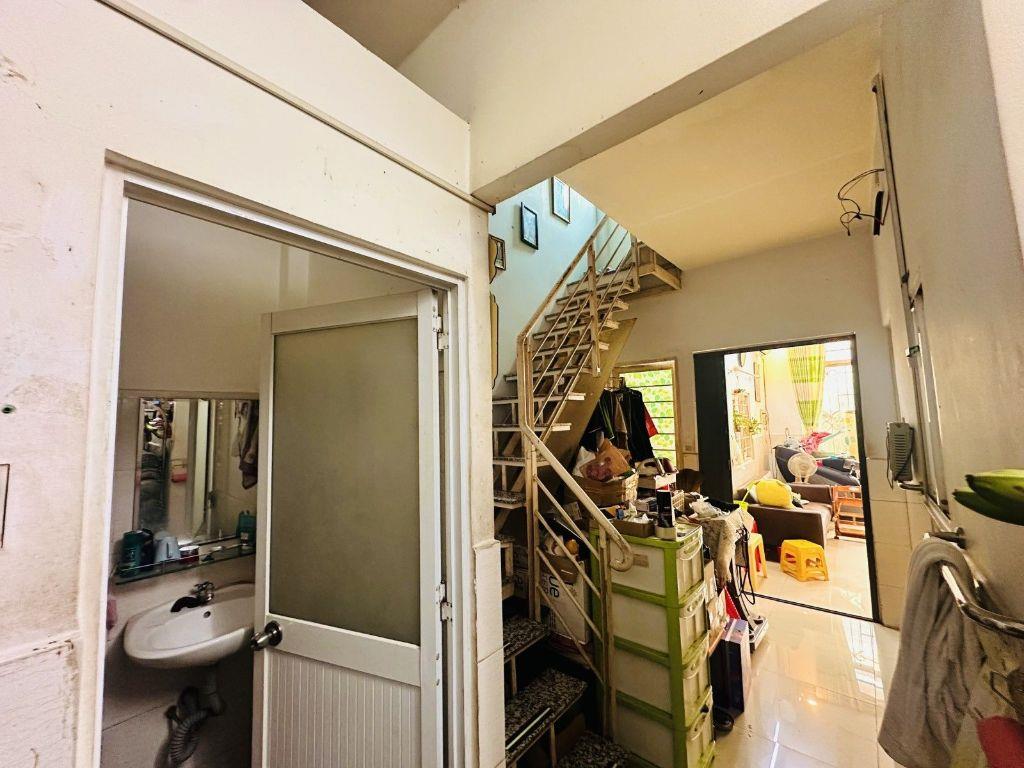 BÁN NHÀ 65M2 2 TẦNG ĐÚC 3 PHÒNG NGỦ THỦ ĐỨC GẦN UBND PHƯỜNG HIỆP BÌNH