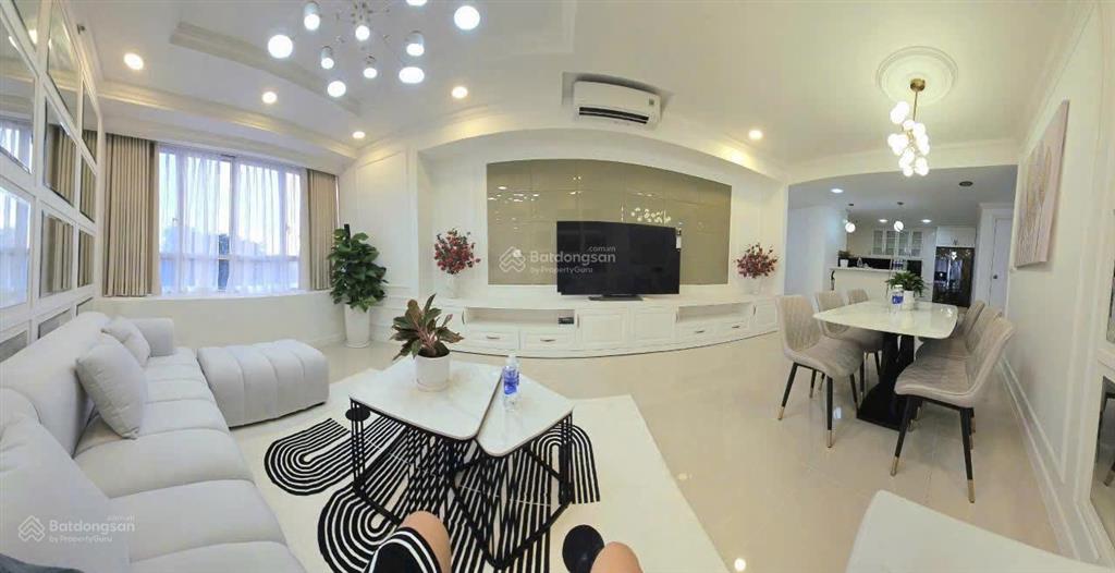 Bán gấp giá rẻ hiếm có chung cư sunrise cityview 2p 2wc quận 7