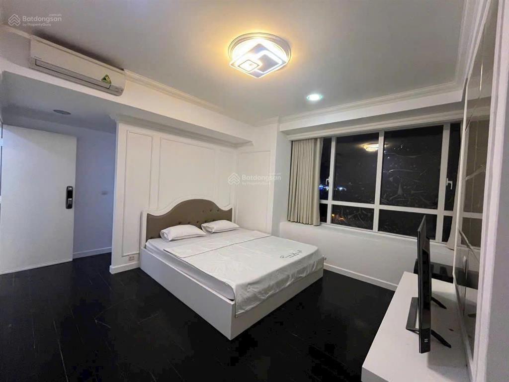 Bán gấp giá rẻ hiếm có chung cư sunrise cityview 2p 2wc quận 7