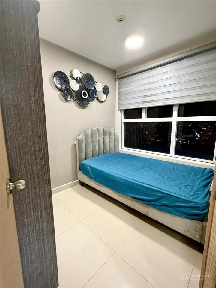 Chính chủ bán gấp căn hộ chung cư sunrise cityview 2p full nội thất quận 7