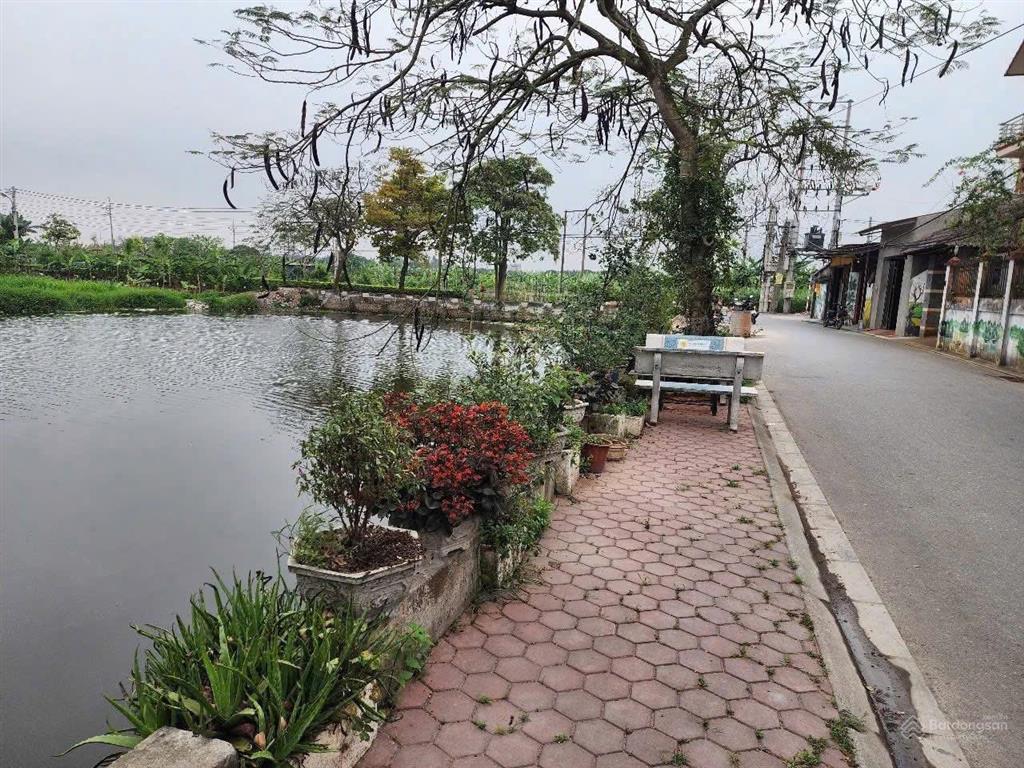 Bán nhà 2 tầng gia lâm gần hồ điều hoà , vị trí thoáng mát
