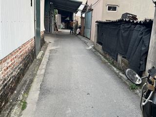 Rẻ quá ạ , đất trâu quỳ 70 m , giá 5,9 tỷ oto đỗ gần.