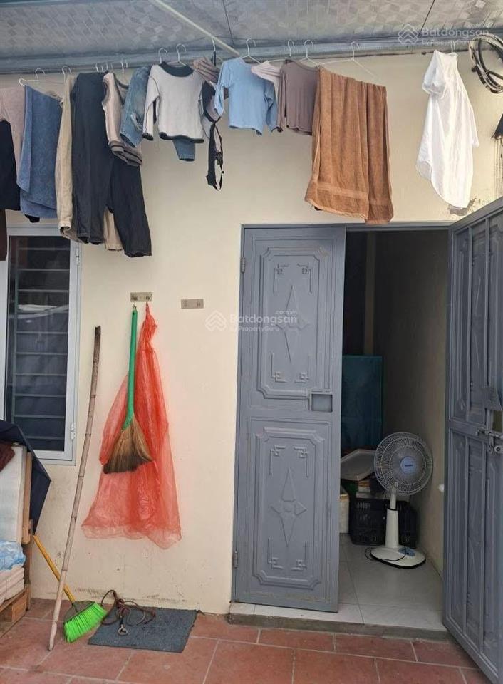 Rẻ quá ạ , đất trâu quỳ 70 m , giá 5,9 tỷ oto đỗ gần.