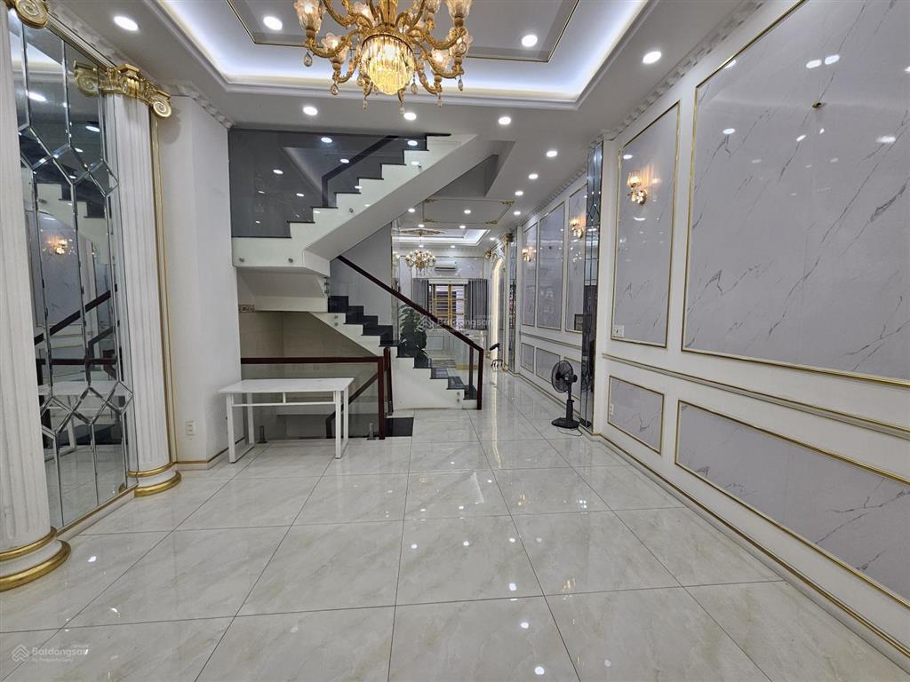 Cho thuê biệt thự đẹp xuất sắc tại cityland park hills, 55 triệu, 5x20 nhà có hầm