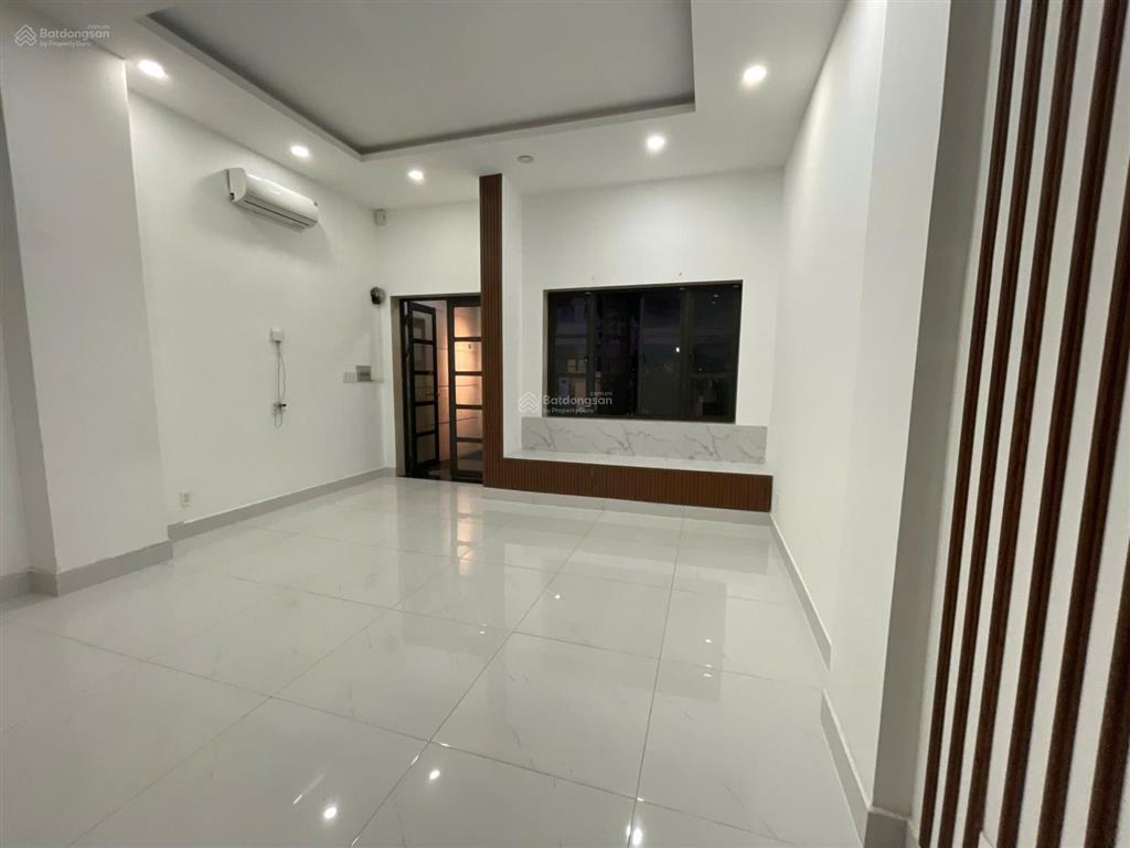 Cho thuê mặt bằng văn phòng tại cityland park hills, 15 triệu, 100m2