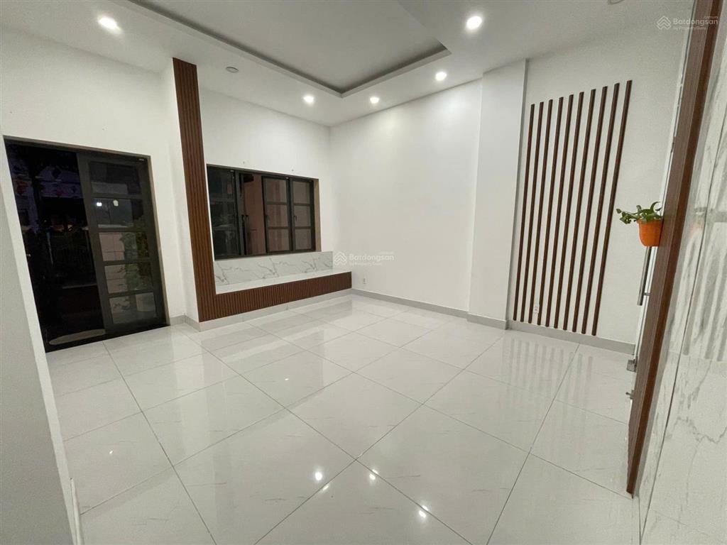 Cho thuê mặt bằng văn phòng tại cityland park hills, 15 triệu, 100m2