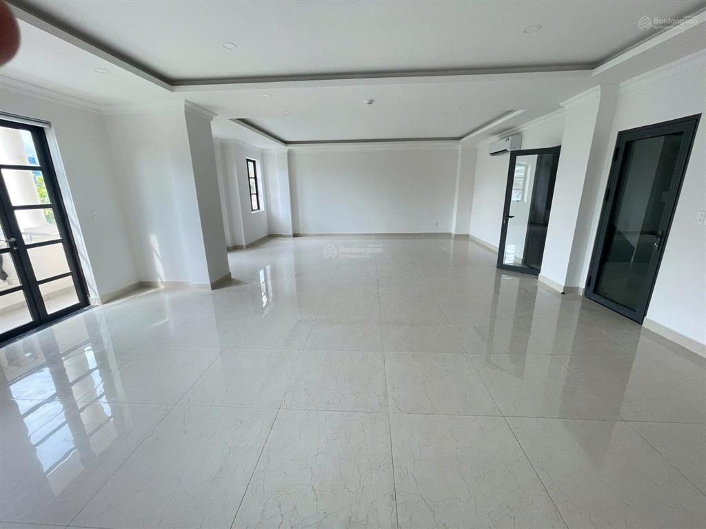 Cho thuê nhà phố mặt tiền phan văn trị tại cityland park hills, 200m2, mặt tiền cực đẹp