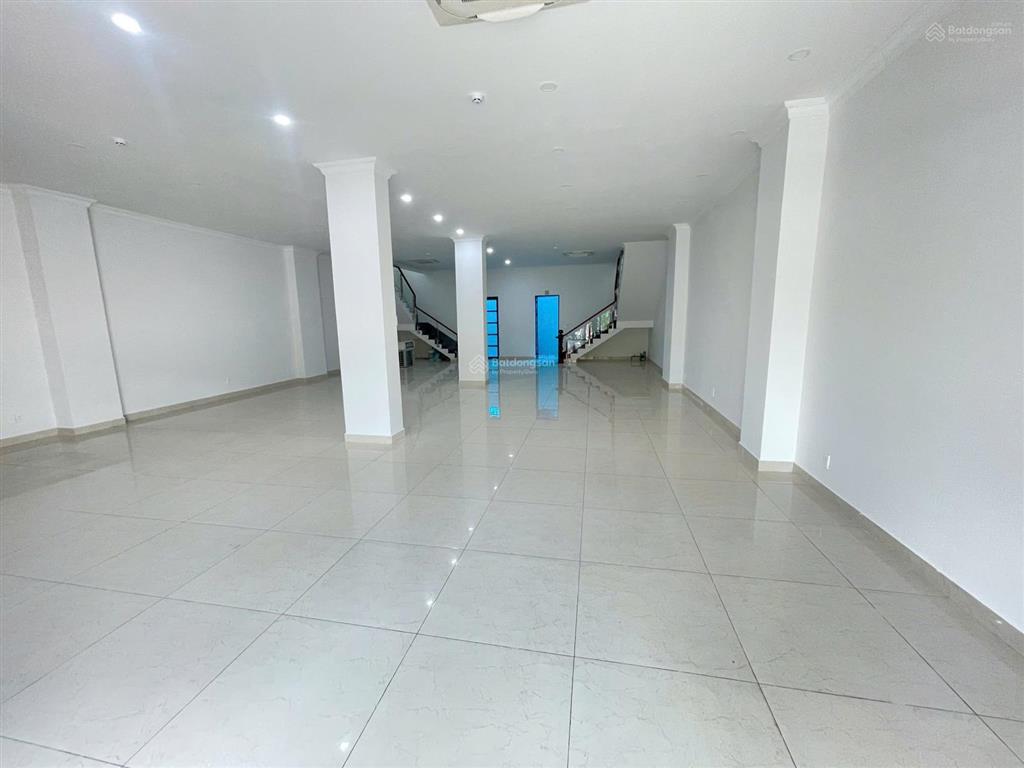 Cho thuê nhà phố mặt tiền phan văn trị tại cityland park hills, 200m2, mặt tiền cực đẹp