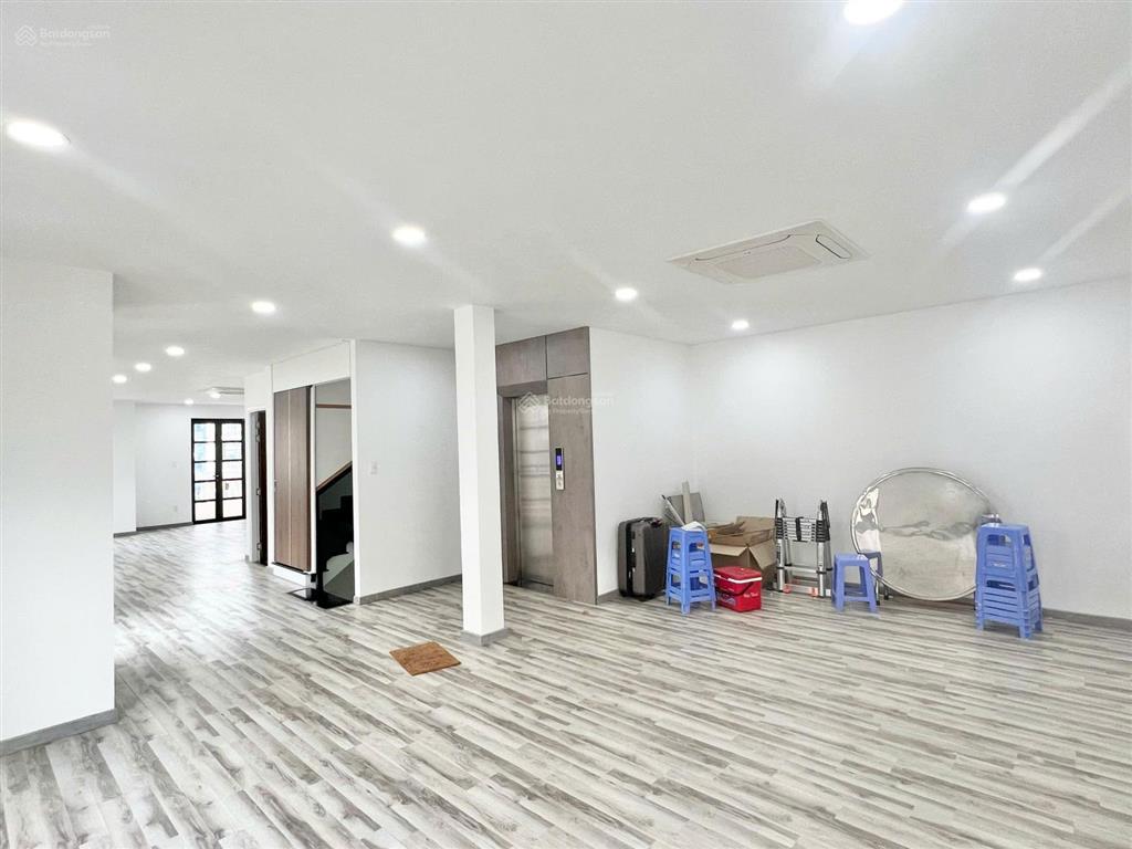 Cho thuê bt cityland park hills, căn góc 2 mặt tiền 75 triệu, 140m2, 5 tầng, mặt tiền 7m
