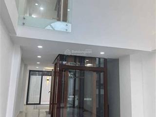 Mô tả mặt tiền kinh doanh view landmark 81 
giáp quận 1  72m2  6 tầng  thang máy *.