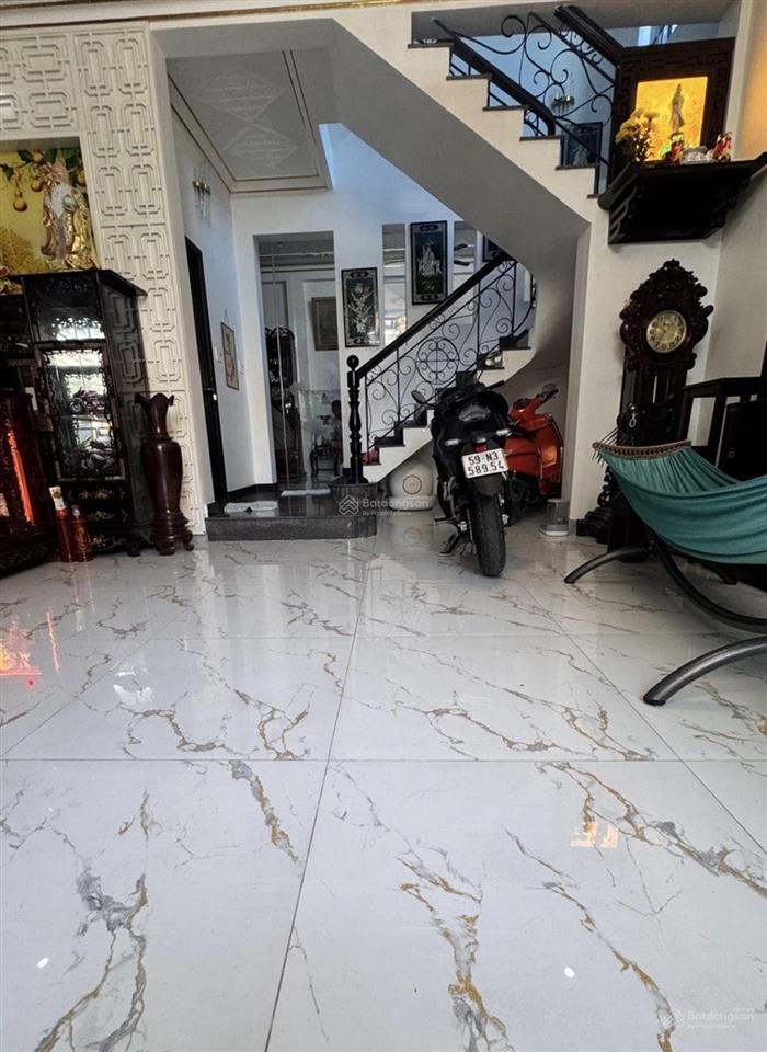 Gấp bán giảm sốc 2,5t. giá mới 24,5t.
biệt thự lô góc 2 mặt tiền điện biên phủ, phường 17 