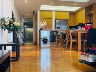 Bán căn góc 3 ngủ siêu thoáng thoáng tầng trung giá 15 tỷ. 110m2, 3pn, 2vs tại xuân thủy, cầu giấy