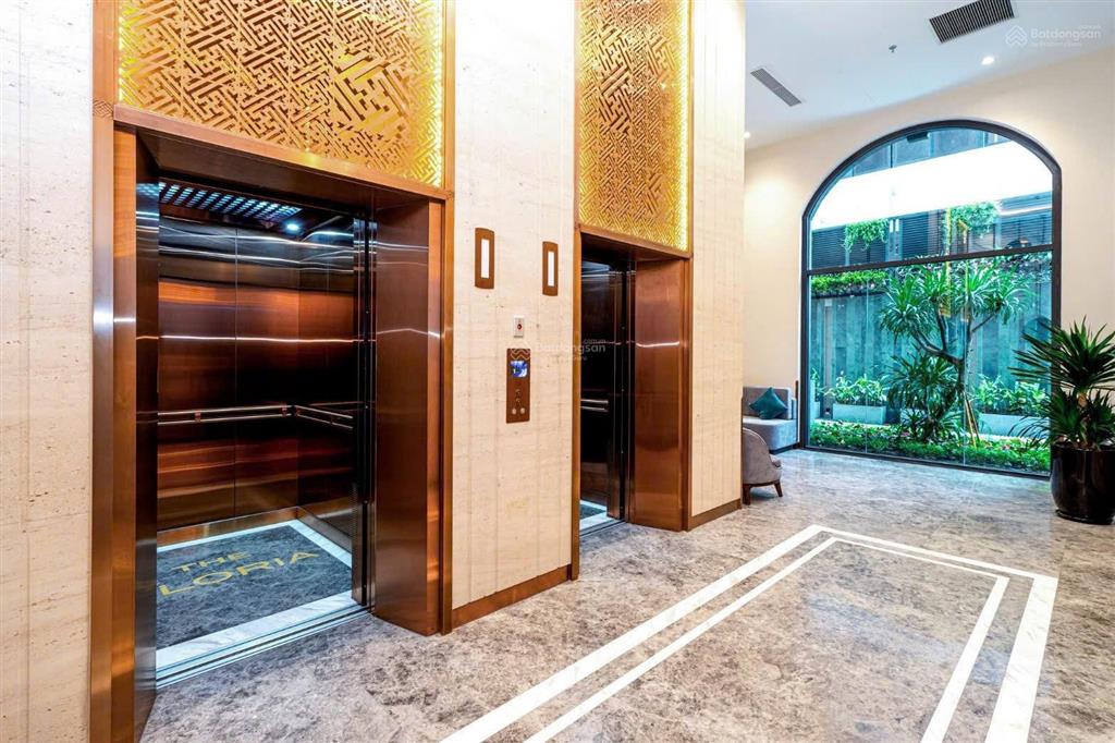 Bán nhanh căn hộ 2pn2vs mặt phố nguyên hồng, tầng 10 cao view hồ thành công. giá 8,1 tỷ