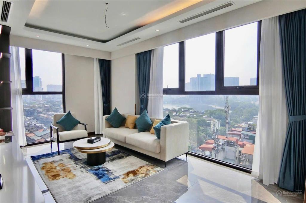 Bán nhanh căn hộ 2pn2vs mặt phố nguyên hồng, tầng 10 cao view hồ thành công. giá 8,1 tỷ