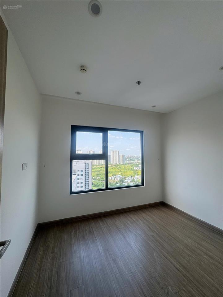 Bán căn góc 2pn+1 vinhomes grand park, 70m², tầng cao, view đẹp, nhà mới