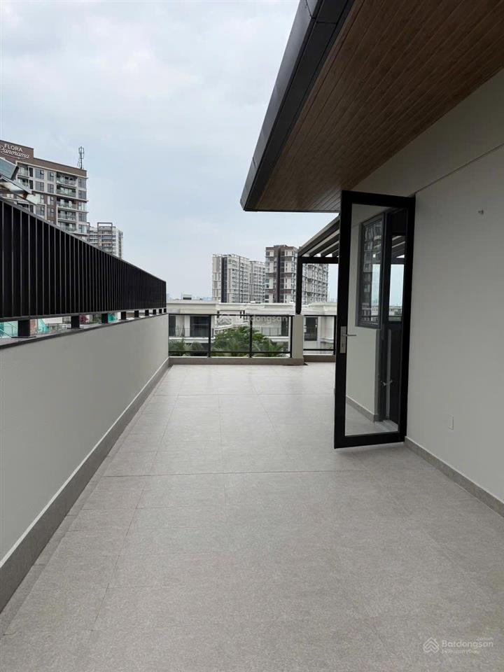 Nhà phố compound trellia cove, 2 mặt tiền, view kênh đào mát mẻ, đường dạo bộ nội khu yên tĩnh