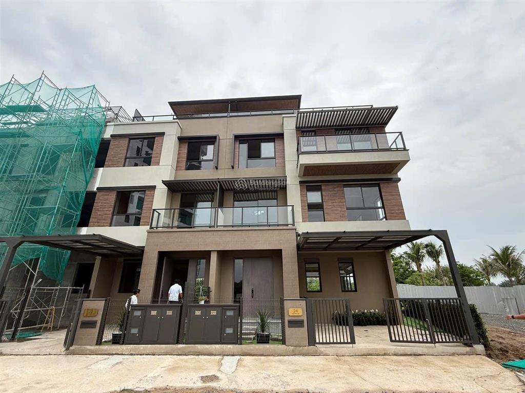 Nhà phố compound trellia cove, 2 mặt tiền, view kênh đào mát mẻ, đường dạo bộ nội khu yên tĩnh