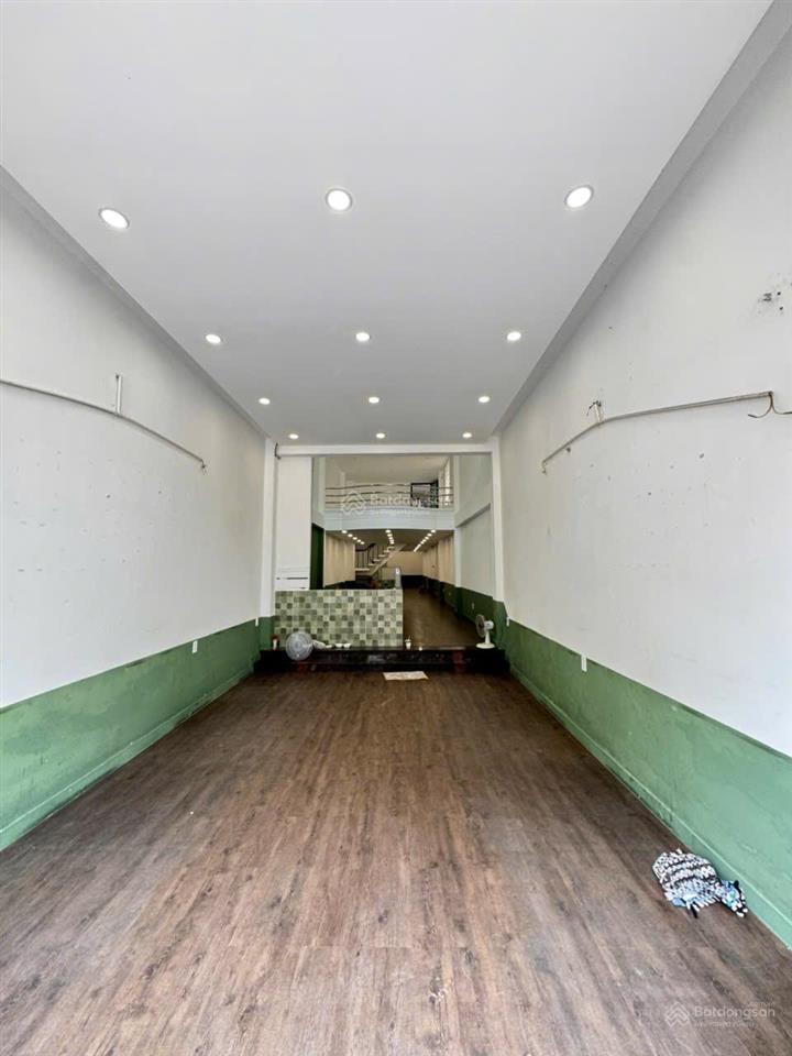 Cho thuê nhà 75 thành thái, 4,5x32m, 3 tầng, 60 tr