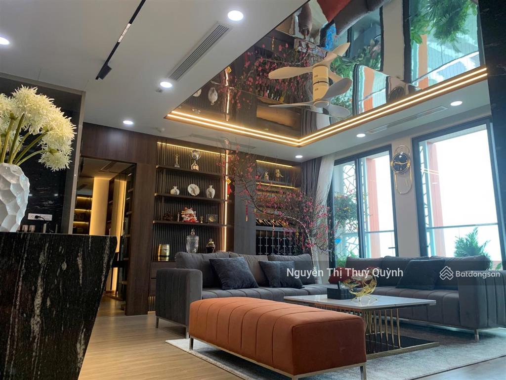 Chị gái tôi bán ch hpc landmark 120m2 3n3w, có vườn treo, full nội thất cao cấp ở luôn, sẵn sổ đo