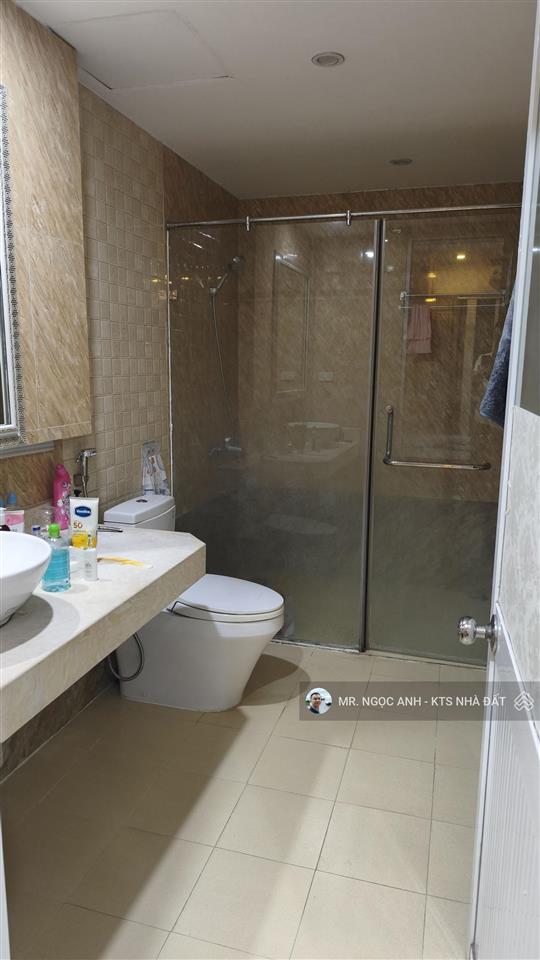 Bán chung cư ngoại giao đoàn, cạnh star lake, vị trí đẹp, view hồ tây 83.5 m2 chỉ 8.9 tỷ