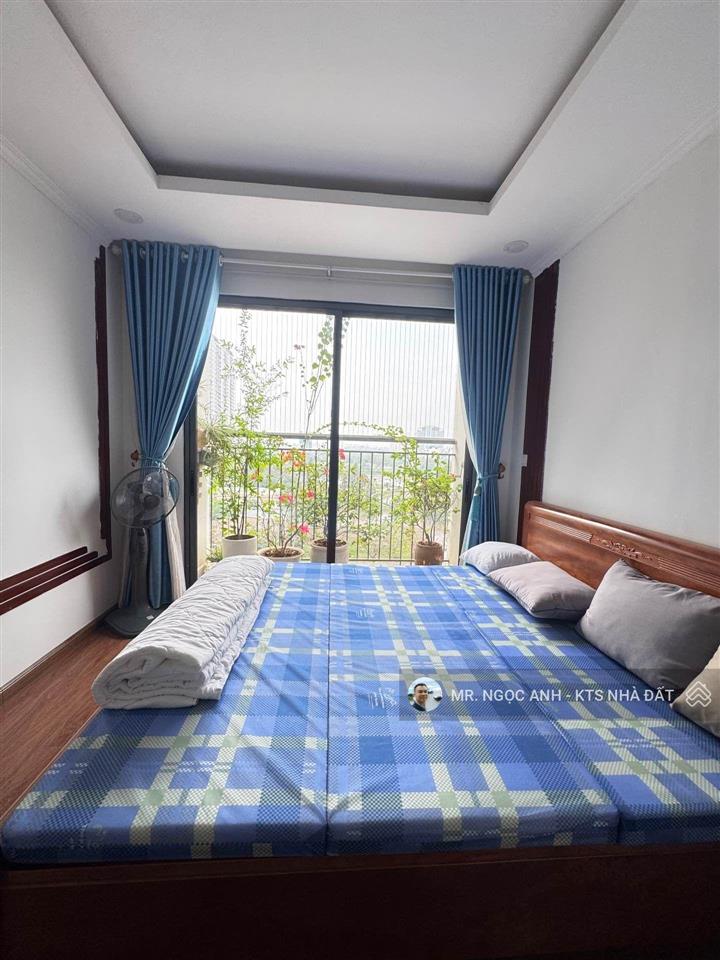 Bán chung cư ngoại giao đoàn, cạnh star lake, vị trí đẹp, view hồ tây 83.5 m2 chỉ 8.9 tỷ