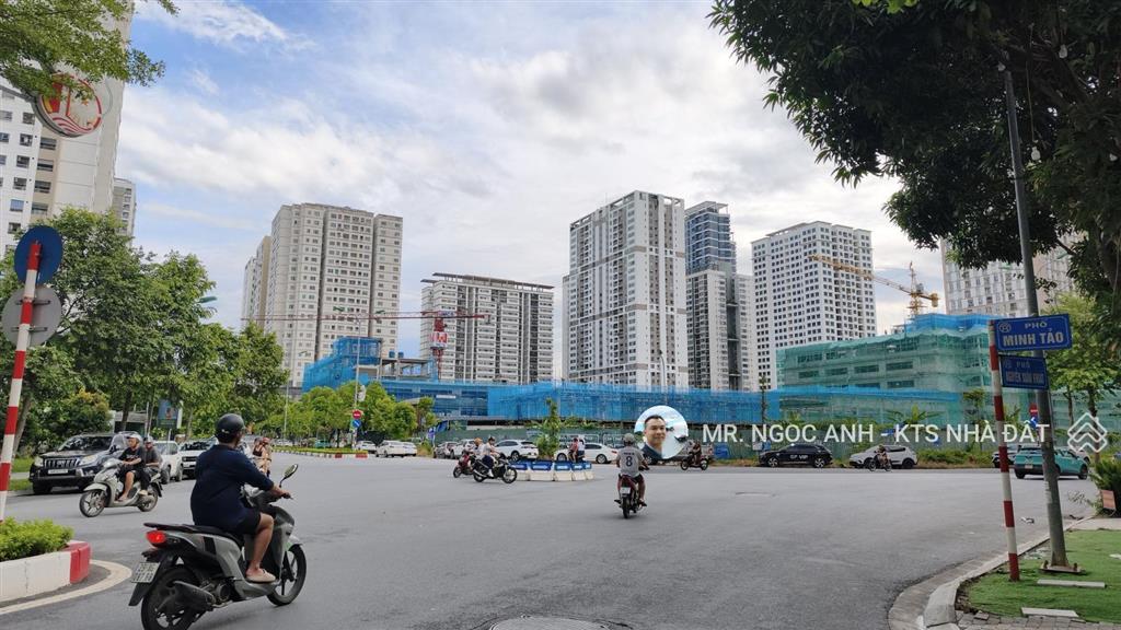 Bán chung cư ngoại giao đoàn, cạnh star lake, vị trí đẹp, view hồ tây 83.5 m2 chỉ 8.9 tỷ