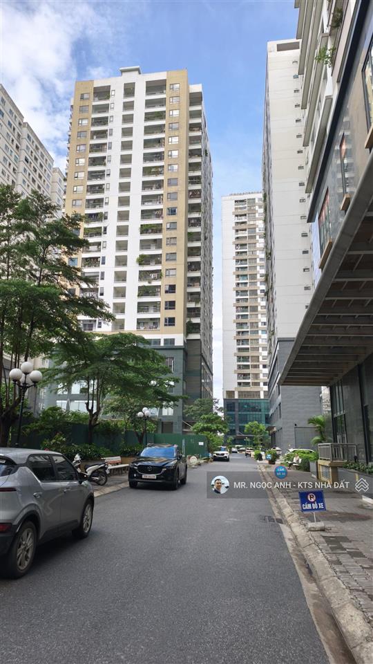 Bán chung cư ngoại giao đoàn, cạnh star lake, vị trí đẹp, view hồ tây 83.5 m2 chỉ 8.9 tỷ