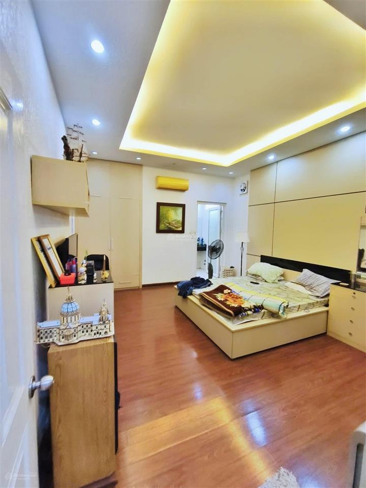 Bán biệt thự sân vườn 230m2, trung tâm phường thống nhất, giá bán 12,5 tỷ