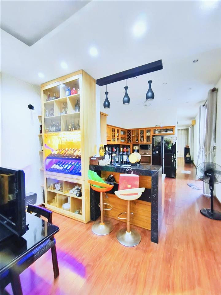 Bán biệt thự sân vườn 230m2, trung tâm phường thống nhất, giá bán 12,5 tỷ