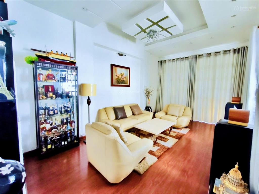 Bán biệt thự sân vườn 230m2, trung tâm phường thống nhất, giá bán 12,5 tỷ