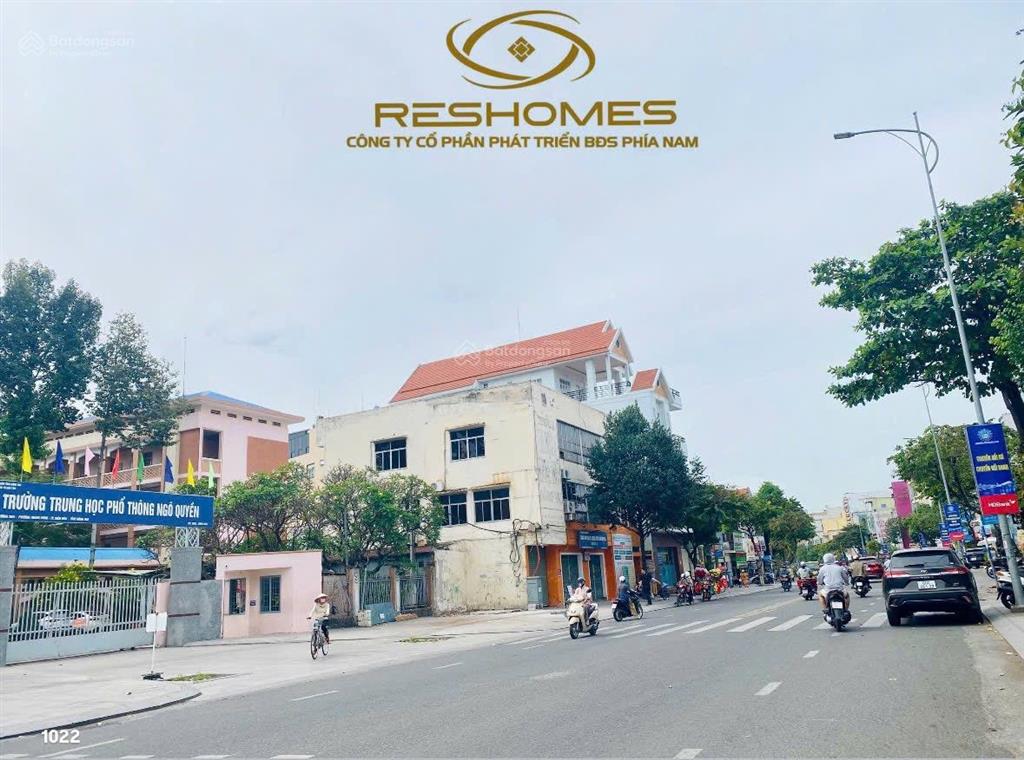 Cho thuê nhà nguyên căn 1t3l 600m2 sàn mặt tiền đường 30/04 ngay trường ngô quyền