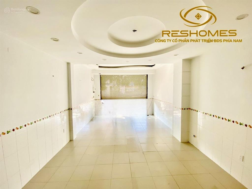 Cho thuê nhà nguyên căn 1t3l 600m2 sàn mặt tiền đường 30/04 ngay trường ngô quyền