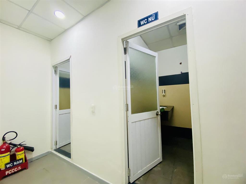 Cho thuê tòa nhà góc 2 mặt tiền đường nguyễn ái quốc 1 trệt 3 lầu 700m2 sàn