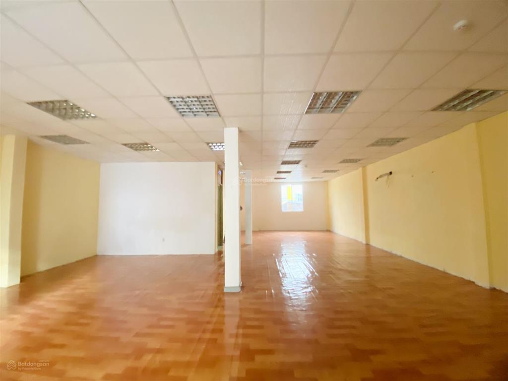 Cho thuê tòa nhà góc 2 mặt tiền đường nguyễn ái quốc 1 trệt 3 lầu 700m2 sàn