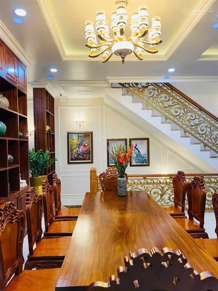Bán căn biệt thự 230m2 1 trệt 2 lầu có hầm kdc bửu long gần ngay song ngữ lạc hồng giá bán 16 tỷ
