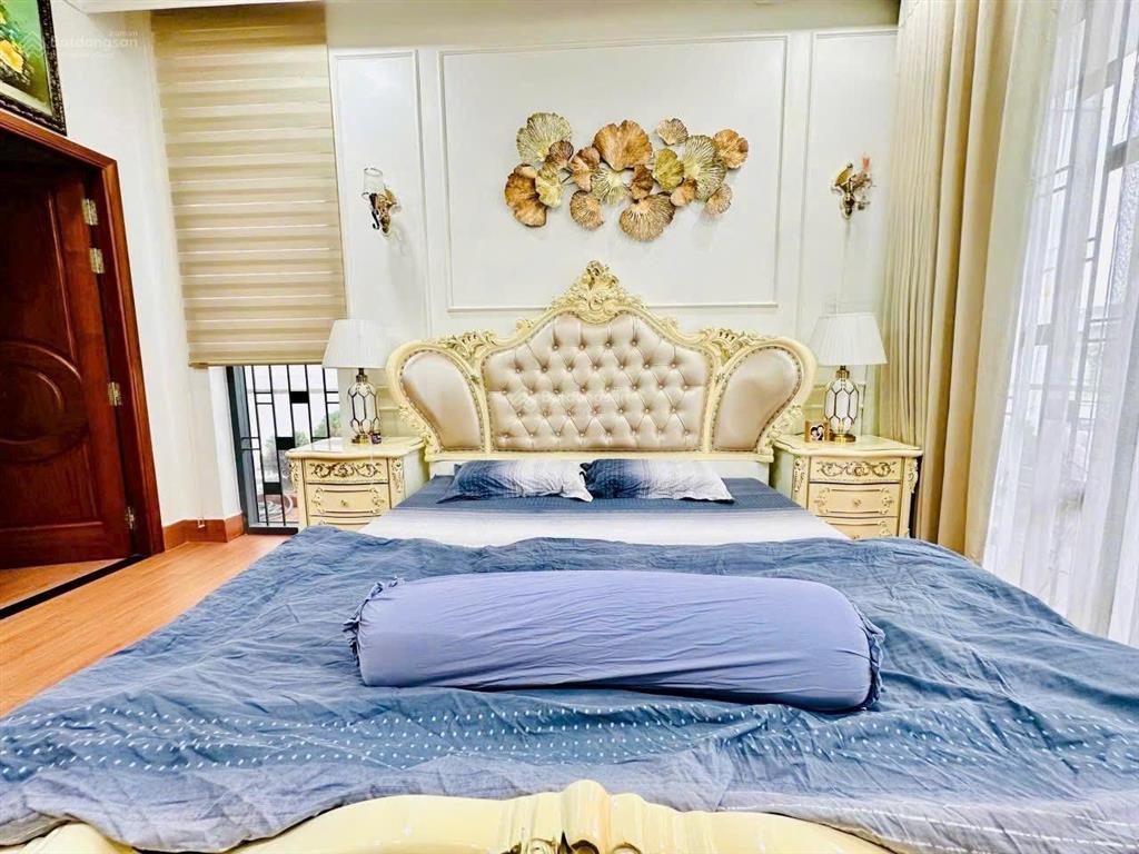 Bán căn biệt thự 230m2 1 trệt 2 lầu có hầm kdc bửu long gần ngay song ngữ lạc hồng giá bán 16 tỷ