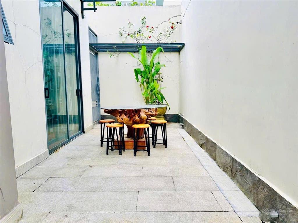 Bán căn biệt thự 230m2 1 trệt 2 lầu có hầm kdc bửu long gần ngay song ngữ lạc hồng giá bán 16 tỷ