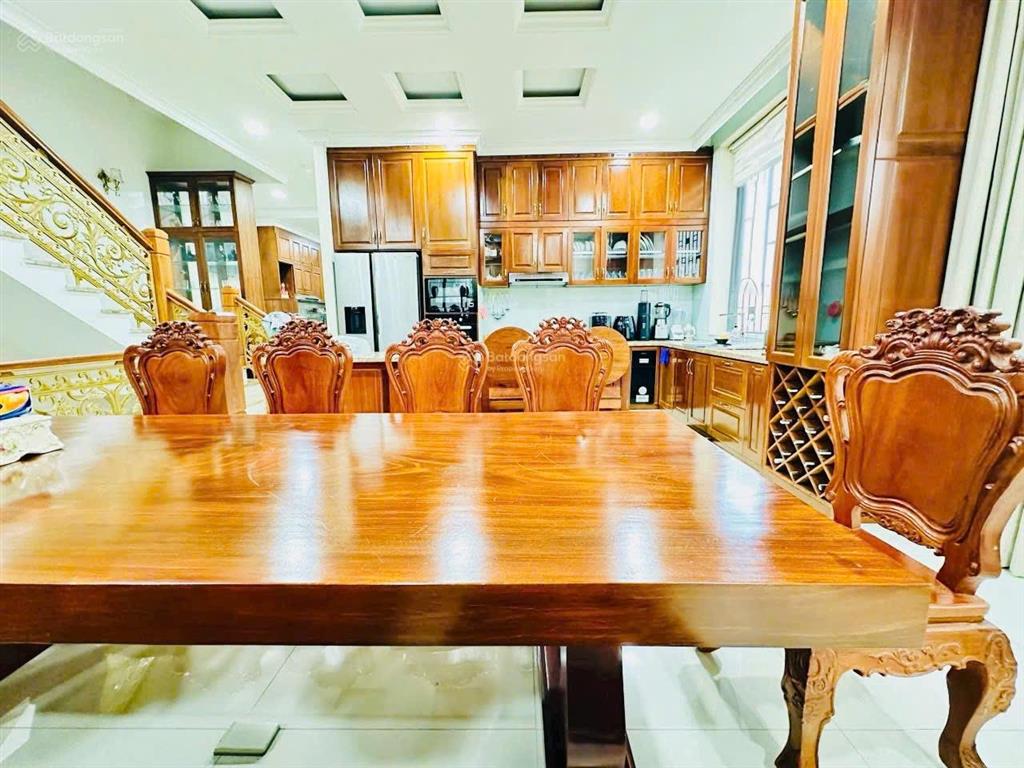 Bán căn biệt thự 230m2 1 trệt 2 lầu có hầm kdc bửu long gần ngay song ngữ lạc hồng giá bán 16 tỷ