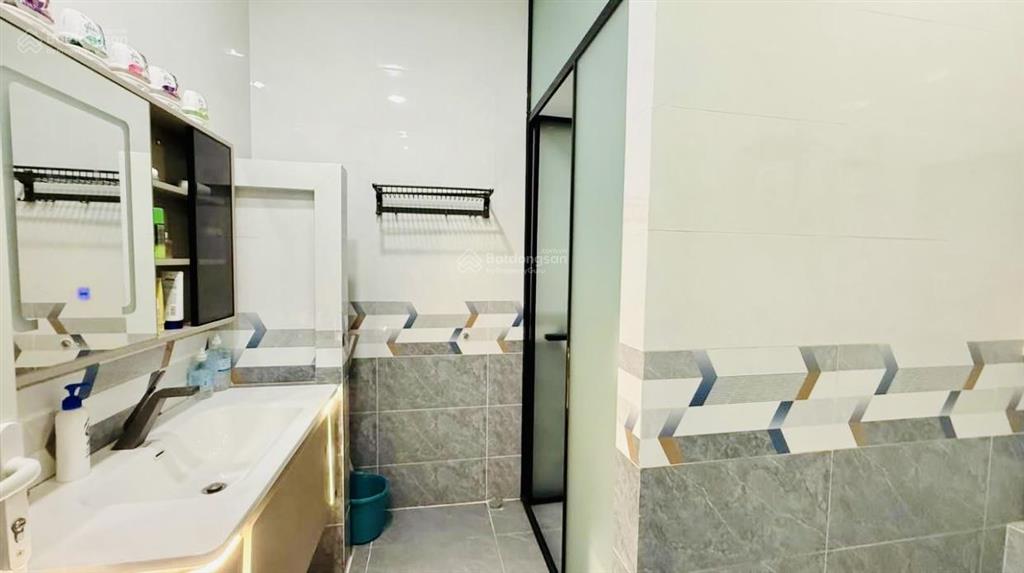 Bán căn biệt thự sân vườn 21 mét mặt tiền đường hà huy giáp trung tâm biên hòa