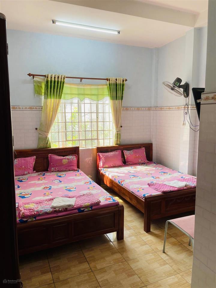 Bán nhà nghỉ 4 tầng 13 phòng trung tâm phường an bình giá bán 3 tỷ 950 triệu