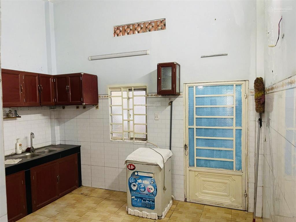 Bán nhà nghỉ 4 tầng 13 phòng trung tâm phường an bình giá bán 3 tỷ 950 triệu