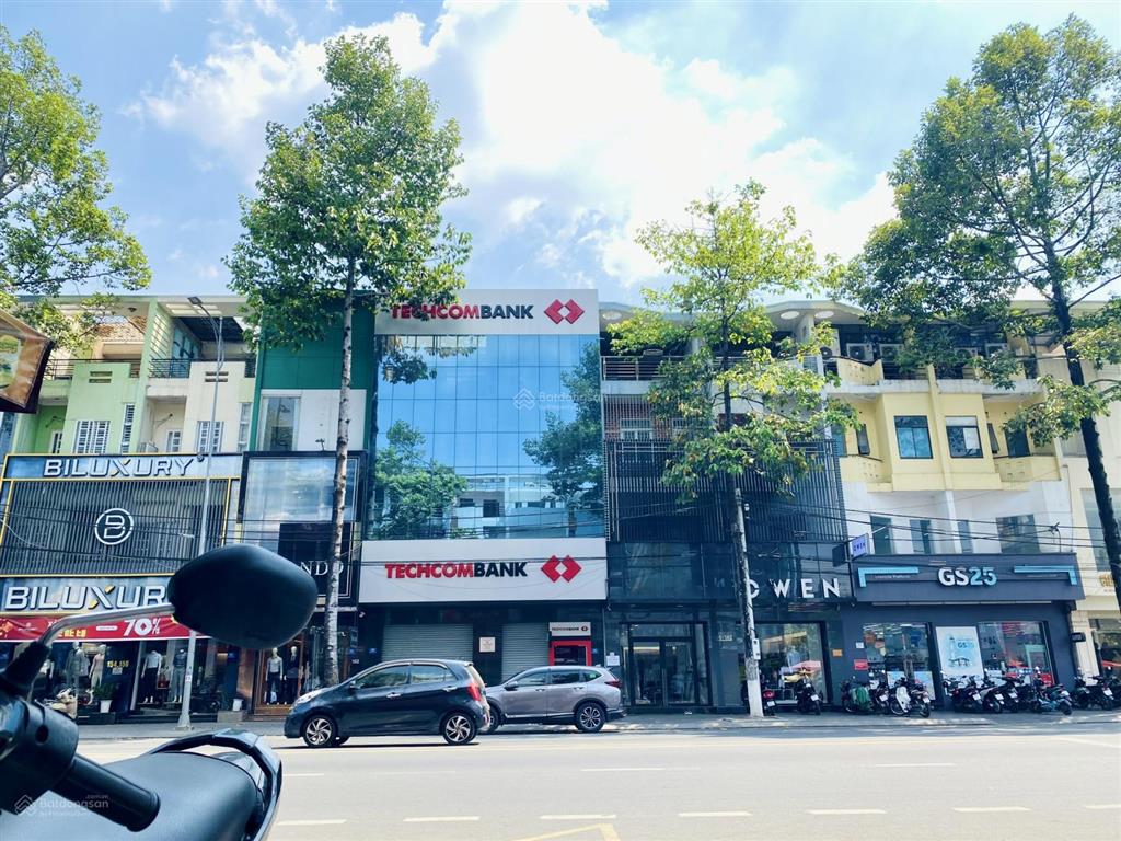 1 căn duy nhất 15,5 tỷ rẻ nhất thị trường nhà 1 trệt 3 lầu, mặt tiền đường võ thị sáu  biên hòa