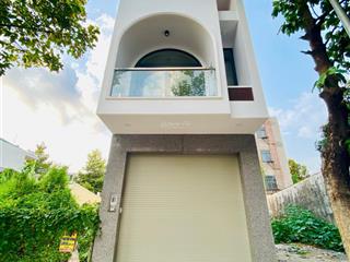 Cho thuê nhà 2 lầu đẹp mới hoàn thiện kdc d2d võ thị sáu. giá thuê chỉ 17tr/tháng