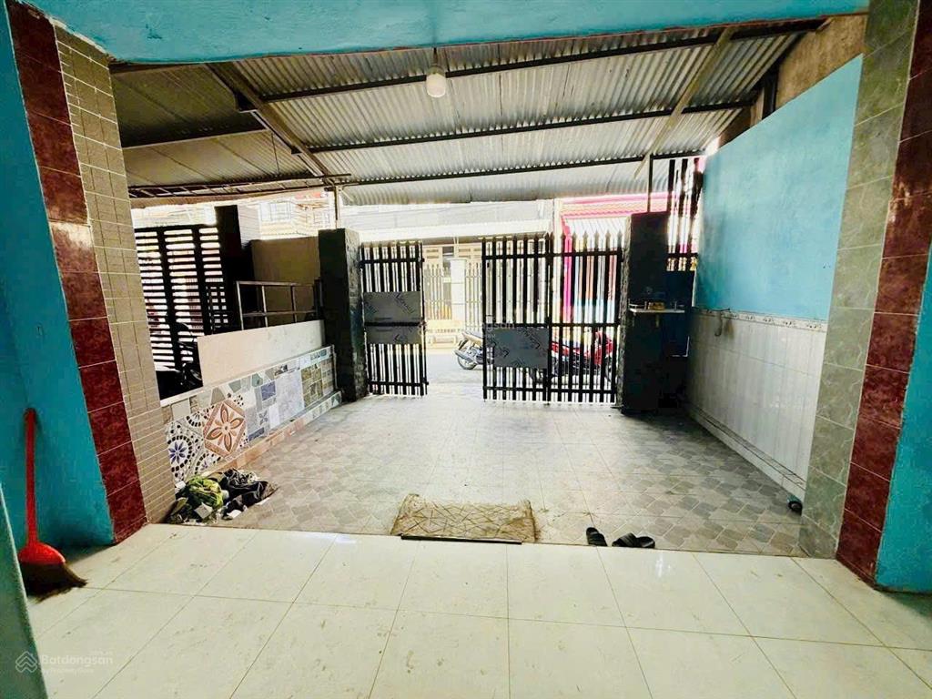 Bán căn nhà cấp 4 ngay sát đường bờ kè bửu long chỉ 3 tỷ 650 triệu