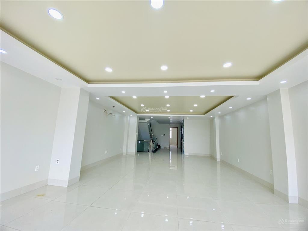 Cho thuê căn biệt thự khu văn hoa villa đã hoàn thiện có thang máy