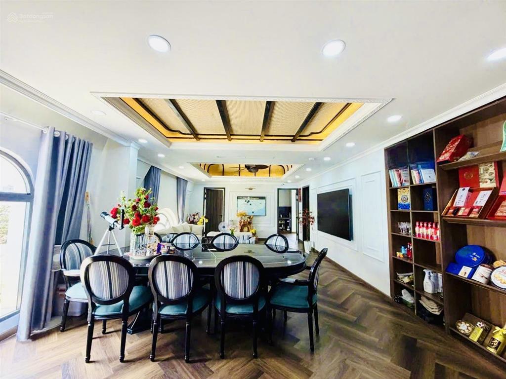 Bán khách sạn 5 lầu 36 phòng mới hoàn thiện ngay sát đường phạm văn thuận  tp biên hòa